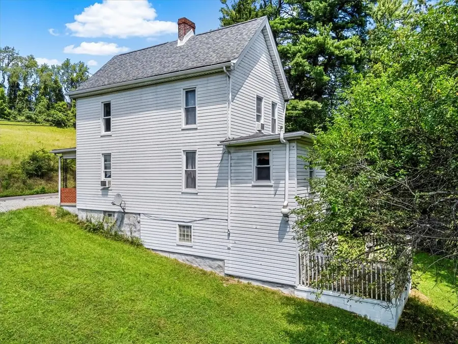 198 Penn Adamsburg Road, Hempfield Township, PA 15644 - Image #3