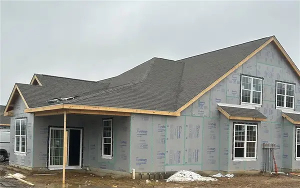 109 Independence Drive #108C, Jefferson Twp, PA 16023