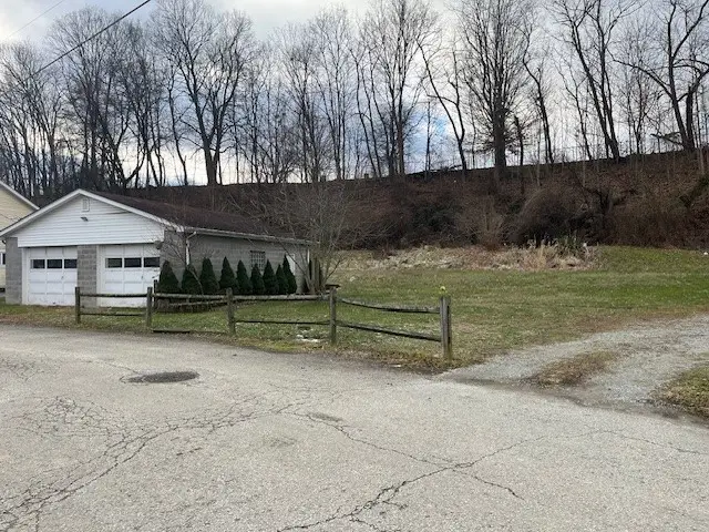 110 Elks Place, Lynnwood Pricedale, PA 15012 - Image #3