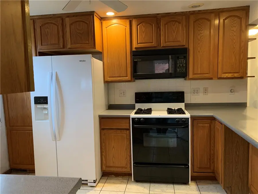 2660 Glenny Lane, West Mifflin, PA 15122 - Image #2