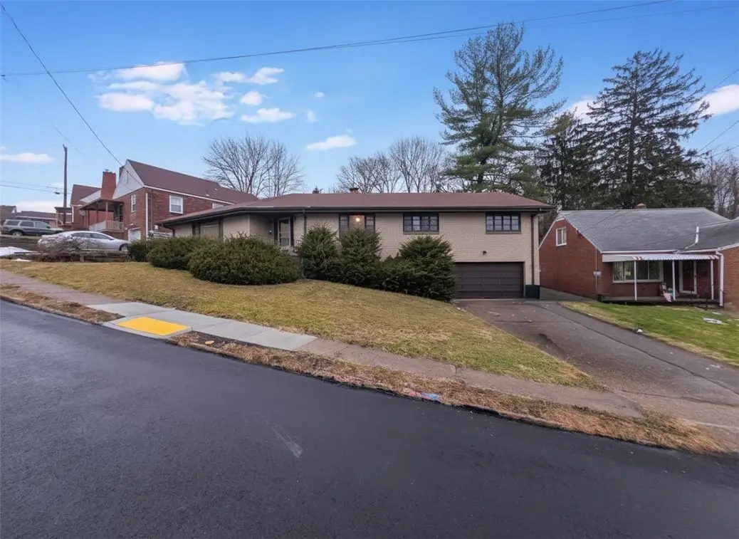 2911 Myer Blvd, McKeesport, PA 15132 - Image #1