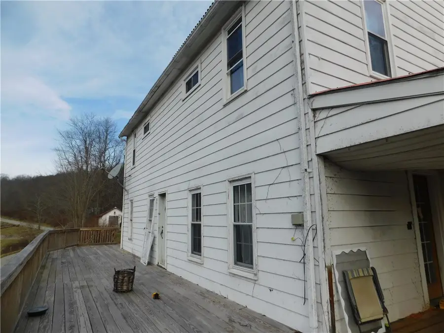 1964 Toms Run Rd, Holbrook, PA 15341 - Image #3