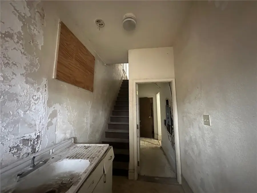 702 Whitney Ave, Wilkinsburg, PA 15221 - Image #3