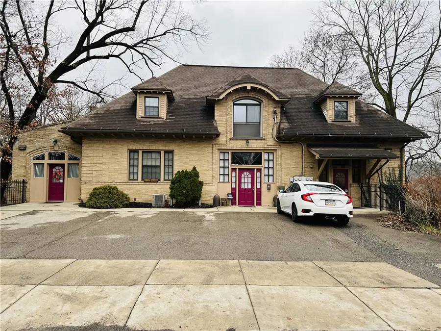 304 Rhodes Place, New Castle, PA 16101 - Image #2