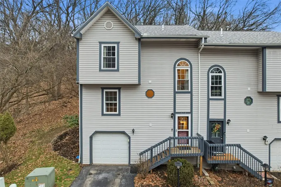 424 Redwood Ct, Ross Township, PA 15202 - Image #2