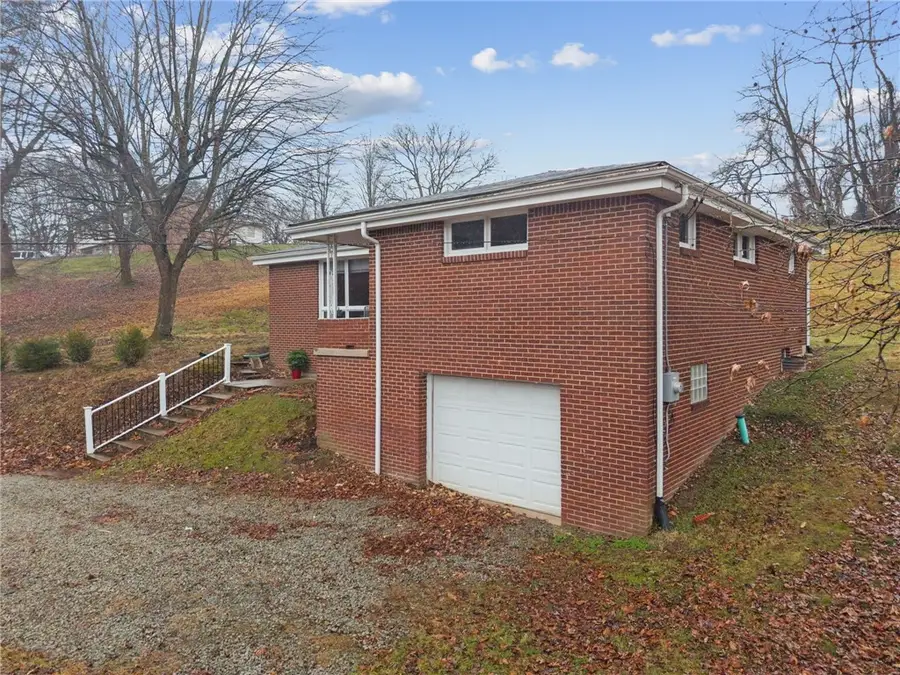 116 Grange Rd, Hempfield, PA 15601 - Image #2