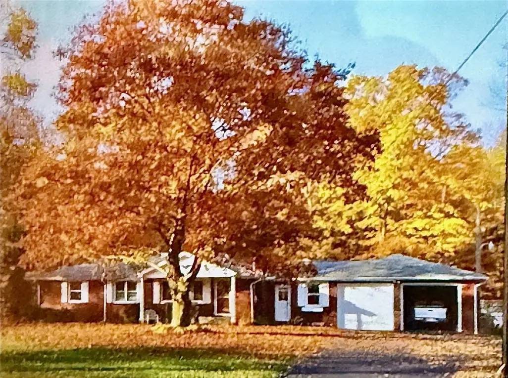 65 Glenn Rd, Findley, PA 16127 - Image #1