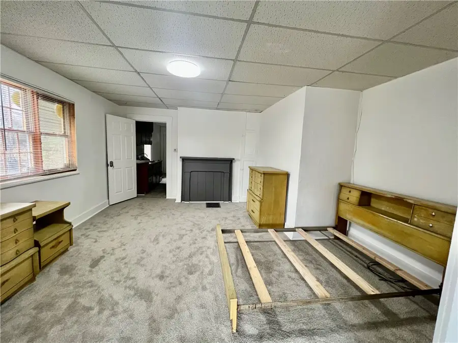 4 Howe St, Elrama, PA 15038 - Image #3