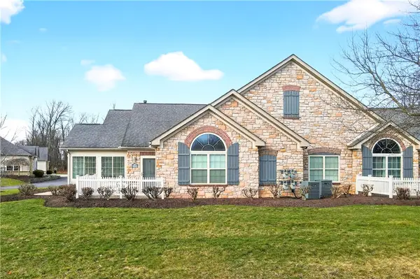 542 Fair Meadow Dr, Chartiers, PA 15301