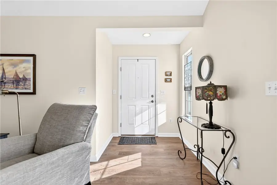 542 Fair Meadow Dr, Chartiers, PA 15301 - Image #2