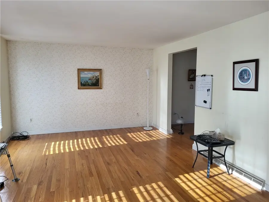 117 Farmington Dr., Homeacre Lyndora, PA 16001 - Image #3