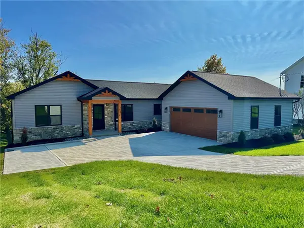 121 Hillview Rd, Jefferson Hills, PA 15025