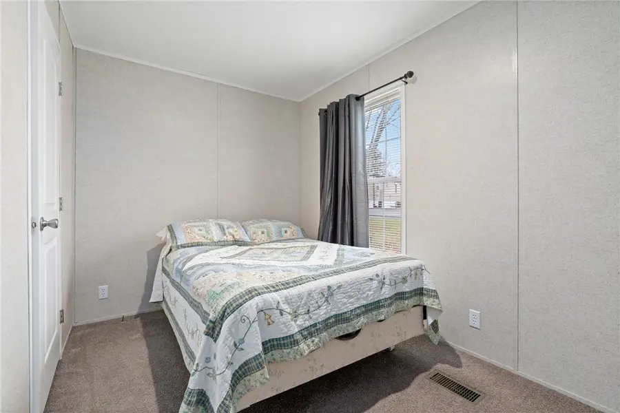 36 Leesburg Court, Imperial, PA 15126 - Image #3