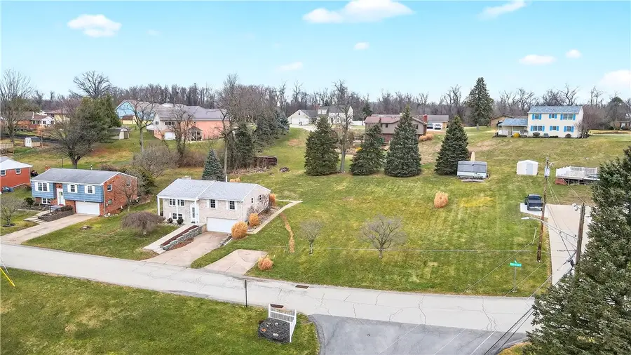 193 Oak Hill Dr, South Strabane Township, PA 15301 - Image #2