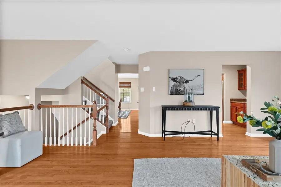 246 Maple Ridge Dr, Canonsburg, PA 15317 - Image #2