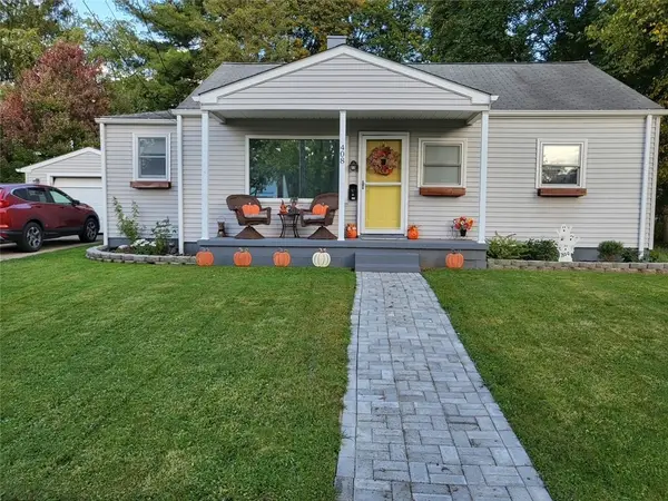 408 Wood St, Ellwood City, PA 16117