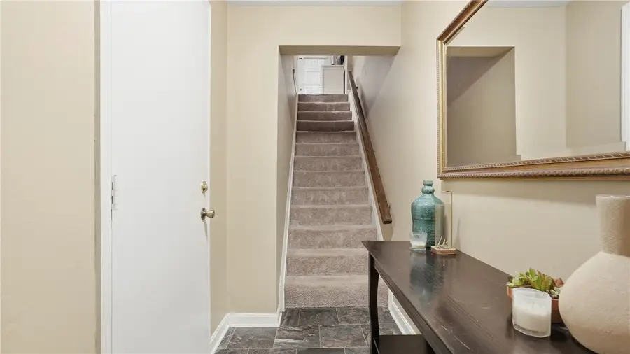 905 Timberidge Dr, Bethel Park, PA 15102 - Image #3