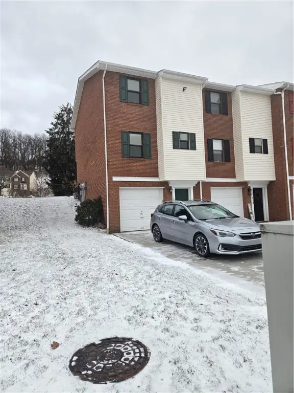 182 Woodhaven Dr, Seven Fields, PA 16046 - Image #2