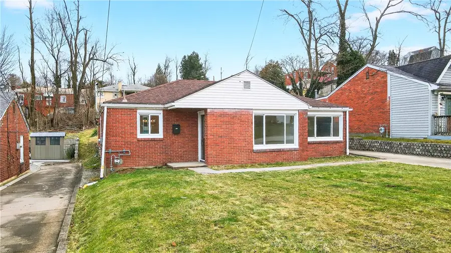 811 Everglade Drive, Greenock, PA 15135 - Image #2