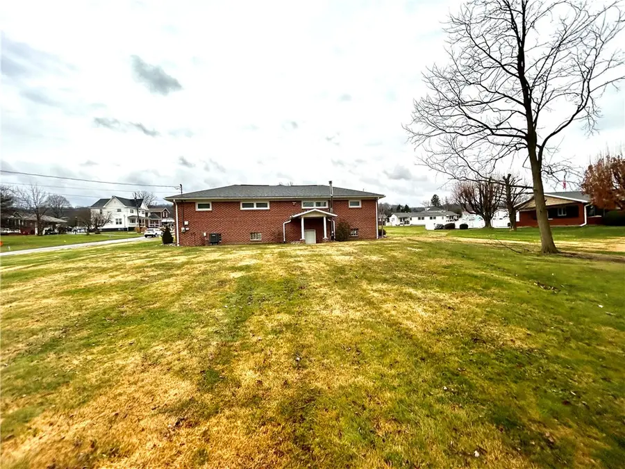 113 Memorial St, Dunbar, PA 15431 - Image #3