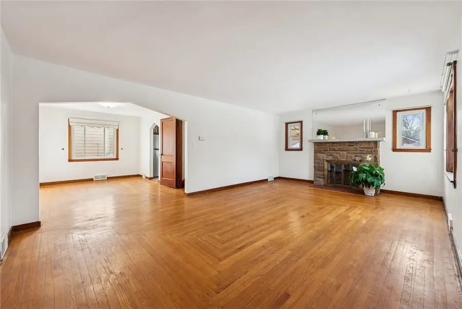 113 Oak Manor Drive, Harrison, PA 15065 - Image #3