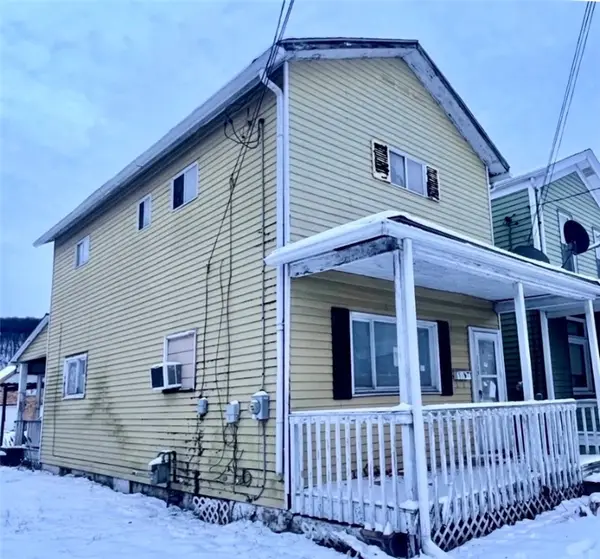 1716 4th Ave, Beaver Falls, PA 15010