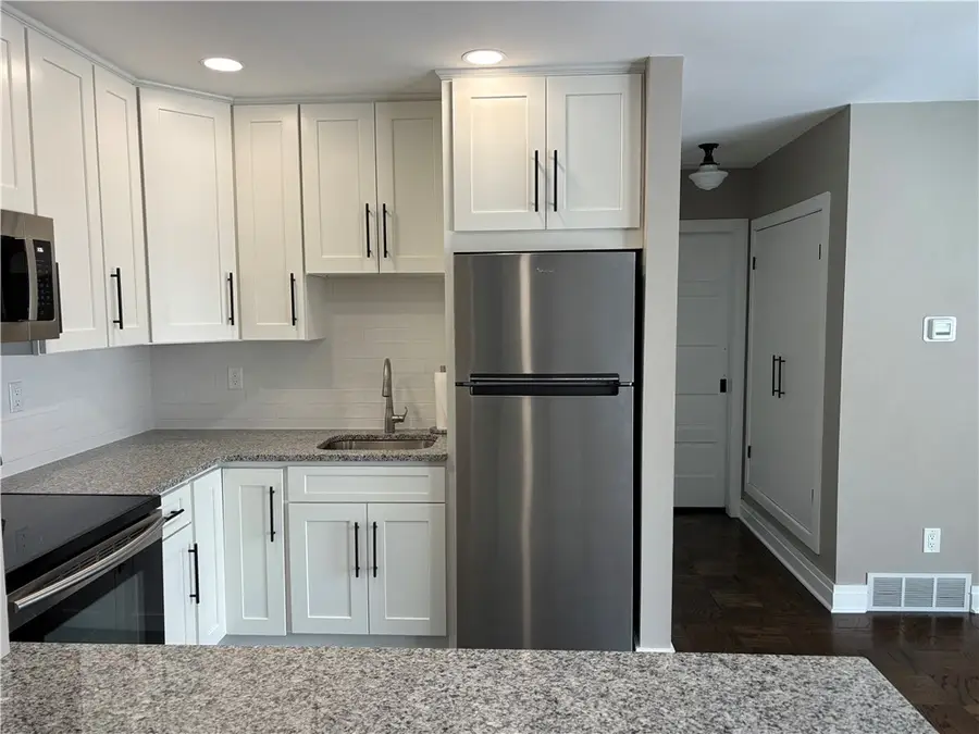 129 Baywood Avenue #2B3, Mount Lebanon Township, PA 15228 - Image #3