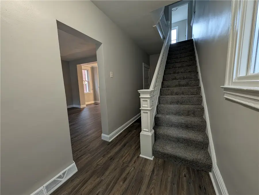 126 E Meyers St, Pittsburgh, PA 15210 - Image #3