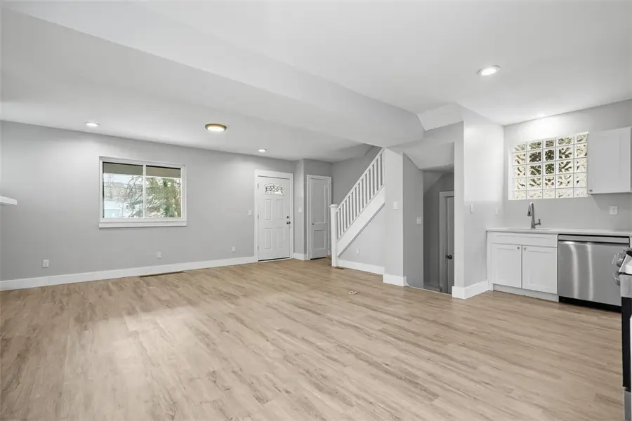 713 Norwich Ave, Brookline, PA 15226 - Image #2