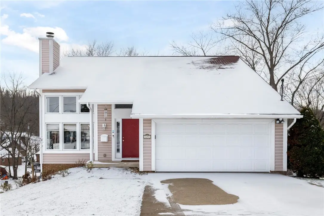 45 Spring Valley Dr, Washington, PA 15301 - Image #1