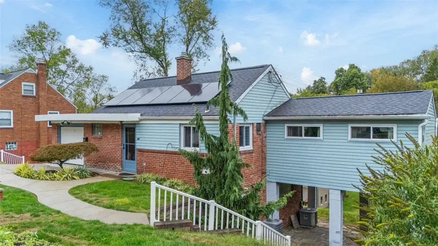 198 Lynn Dr, Pleasant Hills, PA 15236 - Image #3