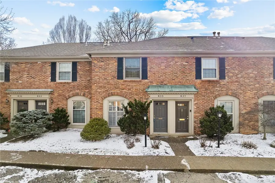 635 Robinwood Drive #3B3, Pittsburgh, PA 15216 - Image #2