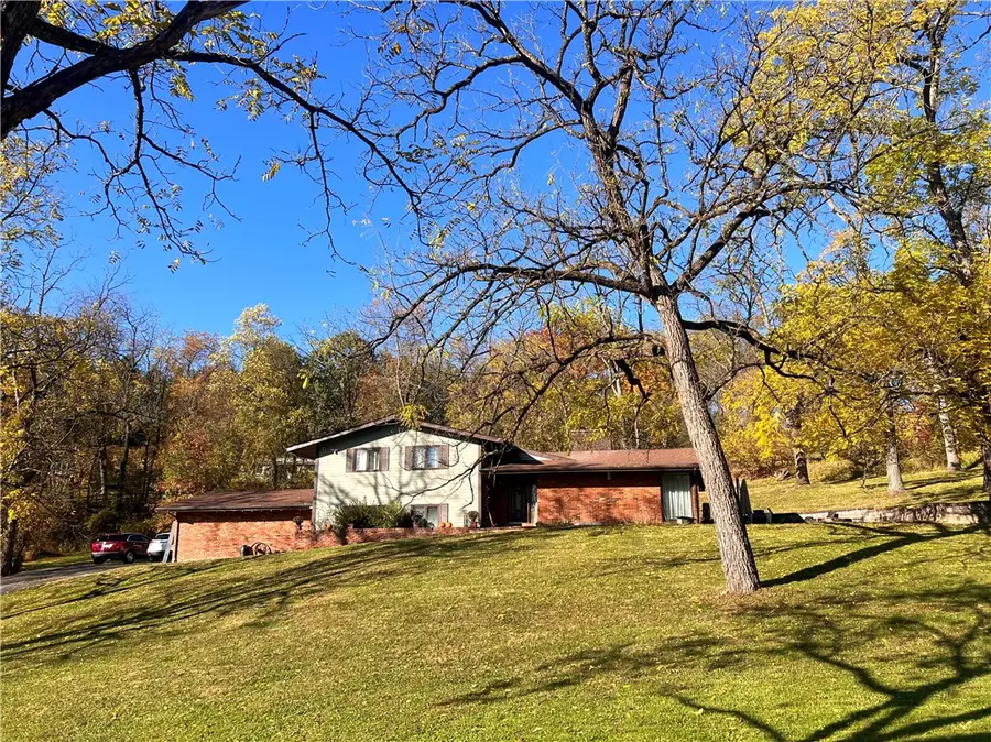 306 Black Walnut Dr, Salem, PA 15601 - Image #3