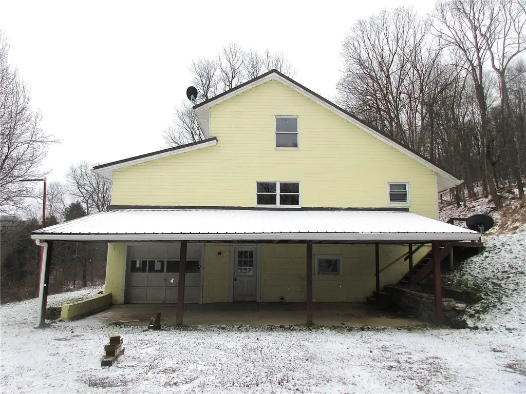 746 Hunters Ridge Rd, Dunkard, PA 15349 - Image #1