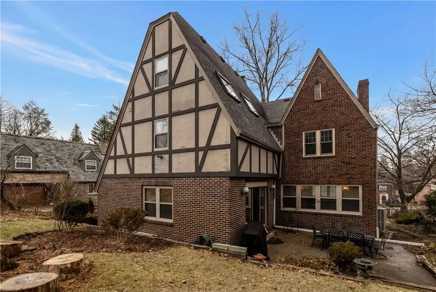 1355 Washington Rd, Mount Lebanon Township, PA 15228 - Image #3