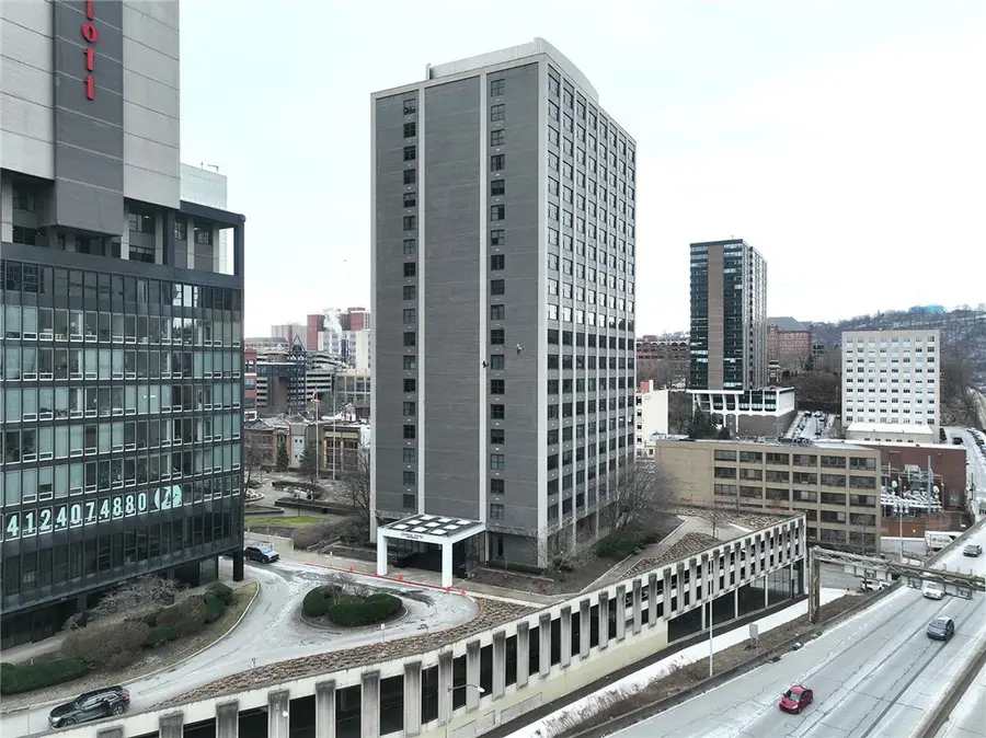 112 Washington Pl #2G, Pittsburgh, PA 15219 - Image #2