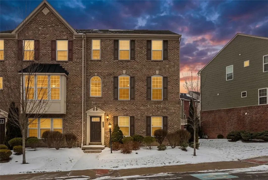 236 Thornapple Ln, Cranberry Township, PA 16066 - #1