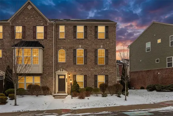 236 Thornapple Ln, Cranberry Twp, PA 16066