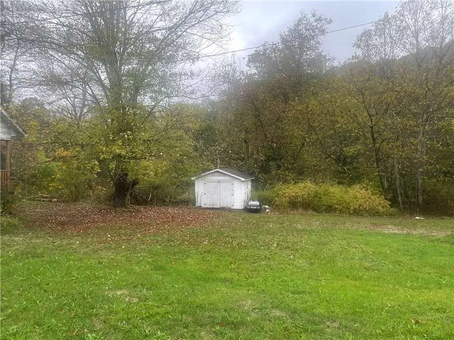 105 Mohawk St, Bruin, PA 16022 - Image #3