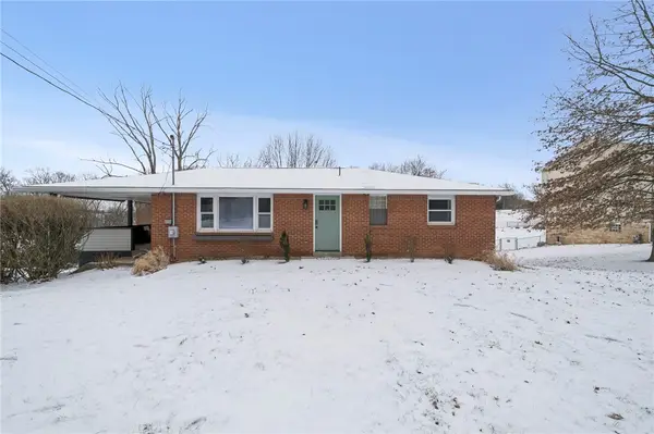 1521 Robbins Station Rd, North Huntingdon, PA 15642