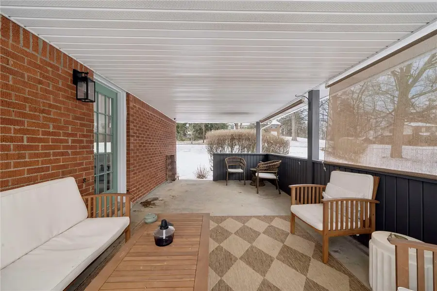 1521 Robbins Station Rd, North Huntingdon, PA 15642 - Image #2