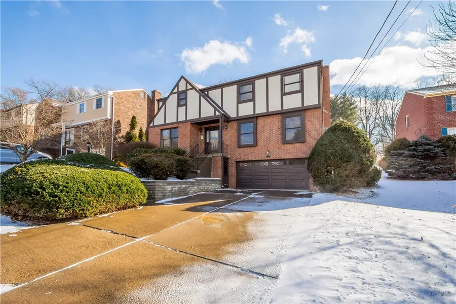 5513 Claytonia Dr, Bethel Park, PA 15102 - Image #2