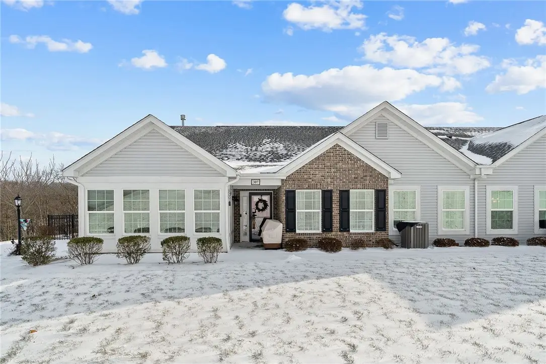 307 Spring Valley Drive, Jackson, PA 16063 - #1