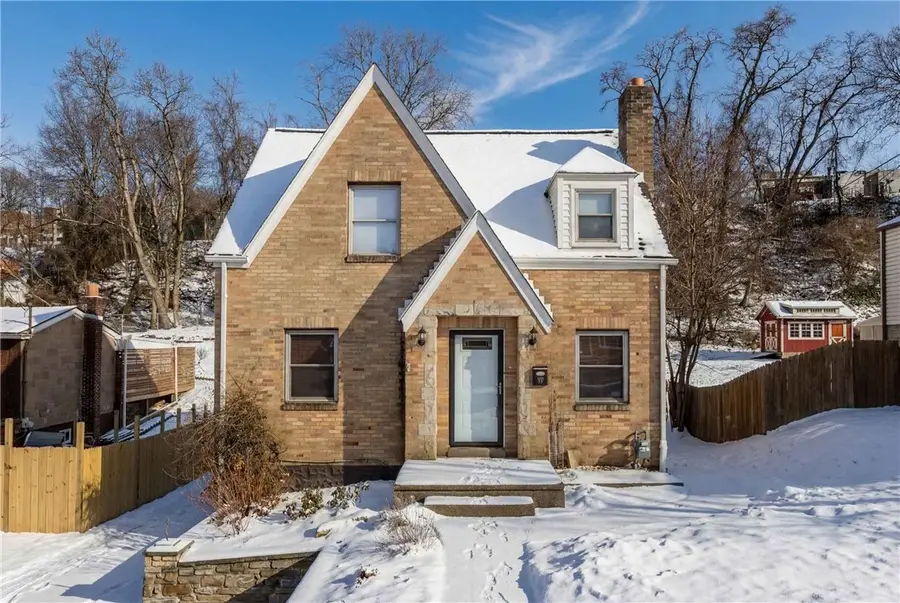 50 Sunrise Dr, Pleasant Hills, PA 15236 - Image #2