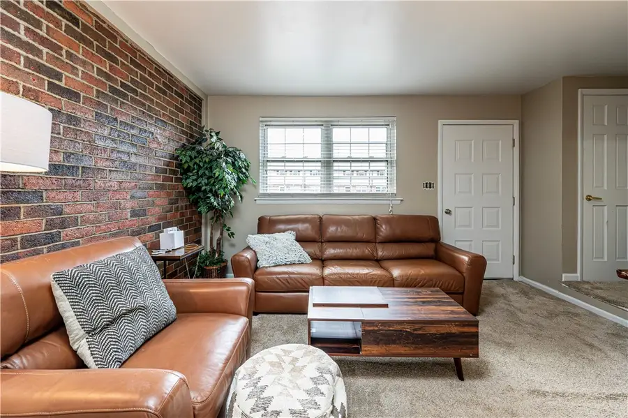 384 Northgate Dr #T, Apollo, PA 15613 - Image #2