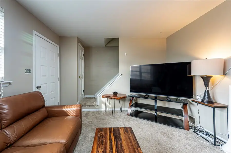 384 Northgate Dr #T, Apollo, PA 15613 - Image #3