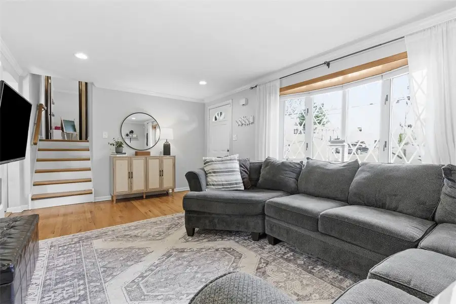 301 Amity Rd, Glenshaw, PA 15116 - #3