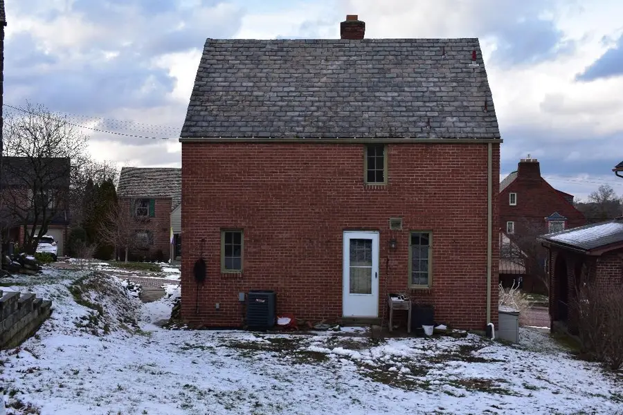 643 Royce Ave, Mount Lebanon Township, PA 15243 - #2