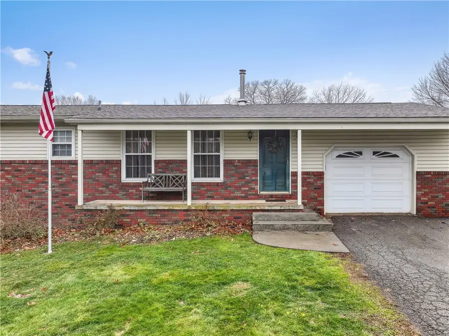 115 Briarcliff Dr, Chippewa, PA 15010 - #2