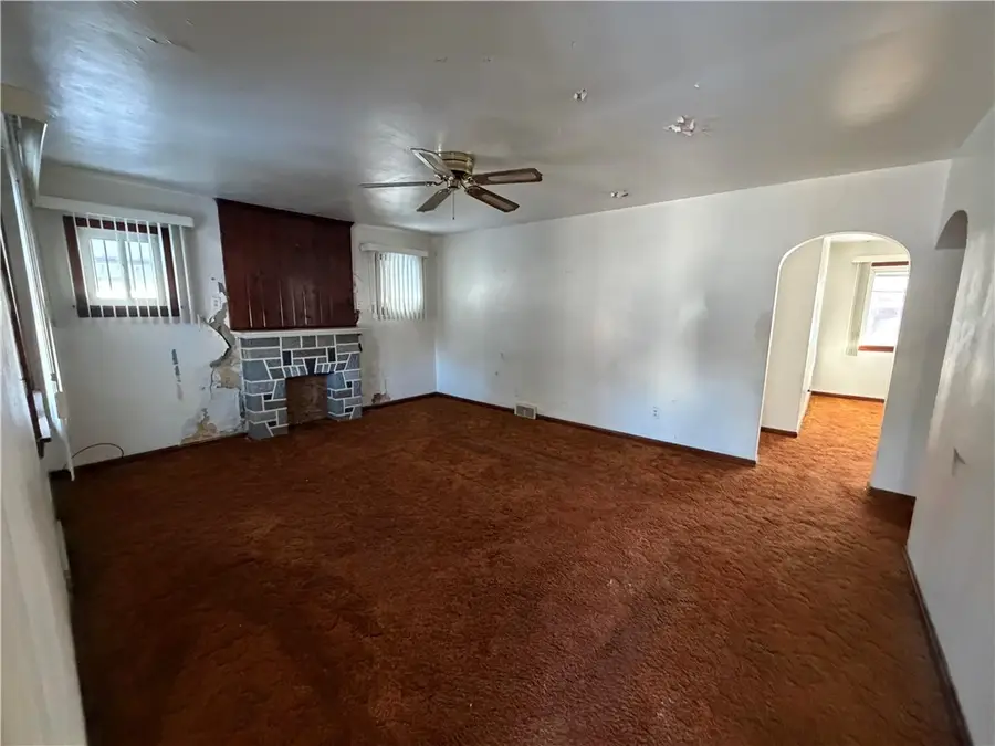 748 Caldwell Ave, New Kensington, PA 15068 - #3